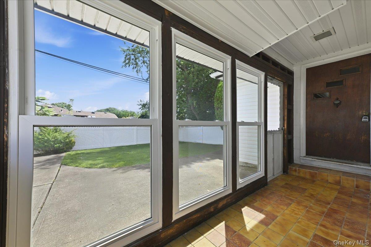 3695 Waverly Avenue Property Photo 31