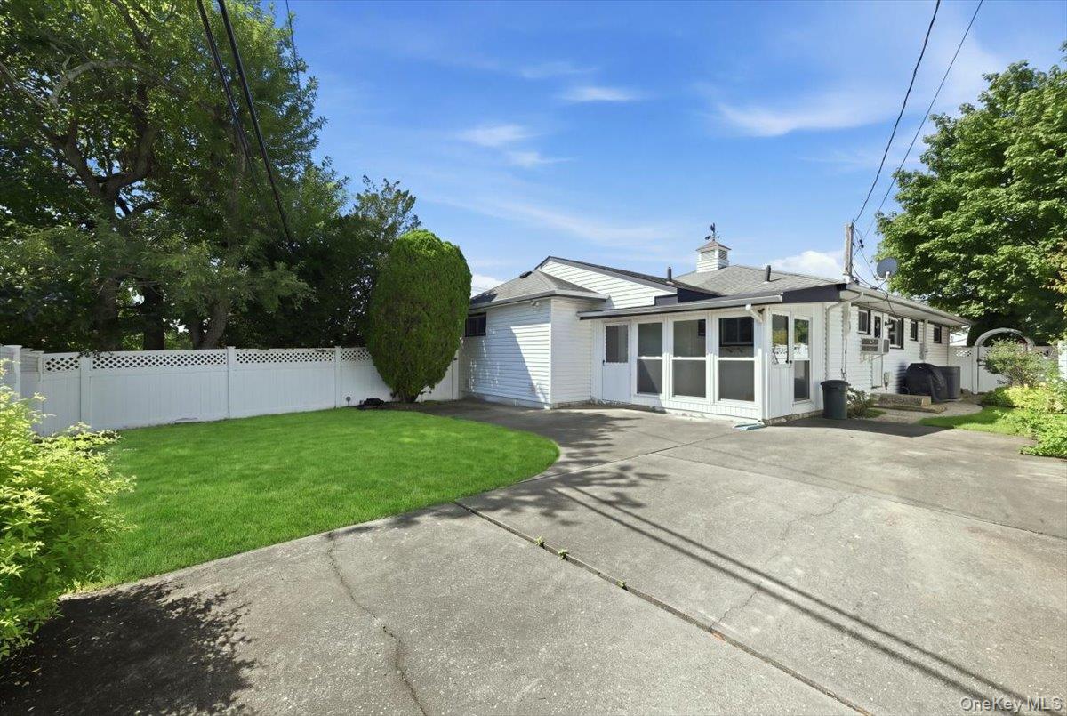 3695 Waverly Avenue Property Photo 34