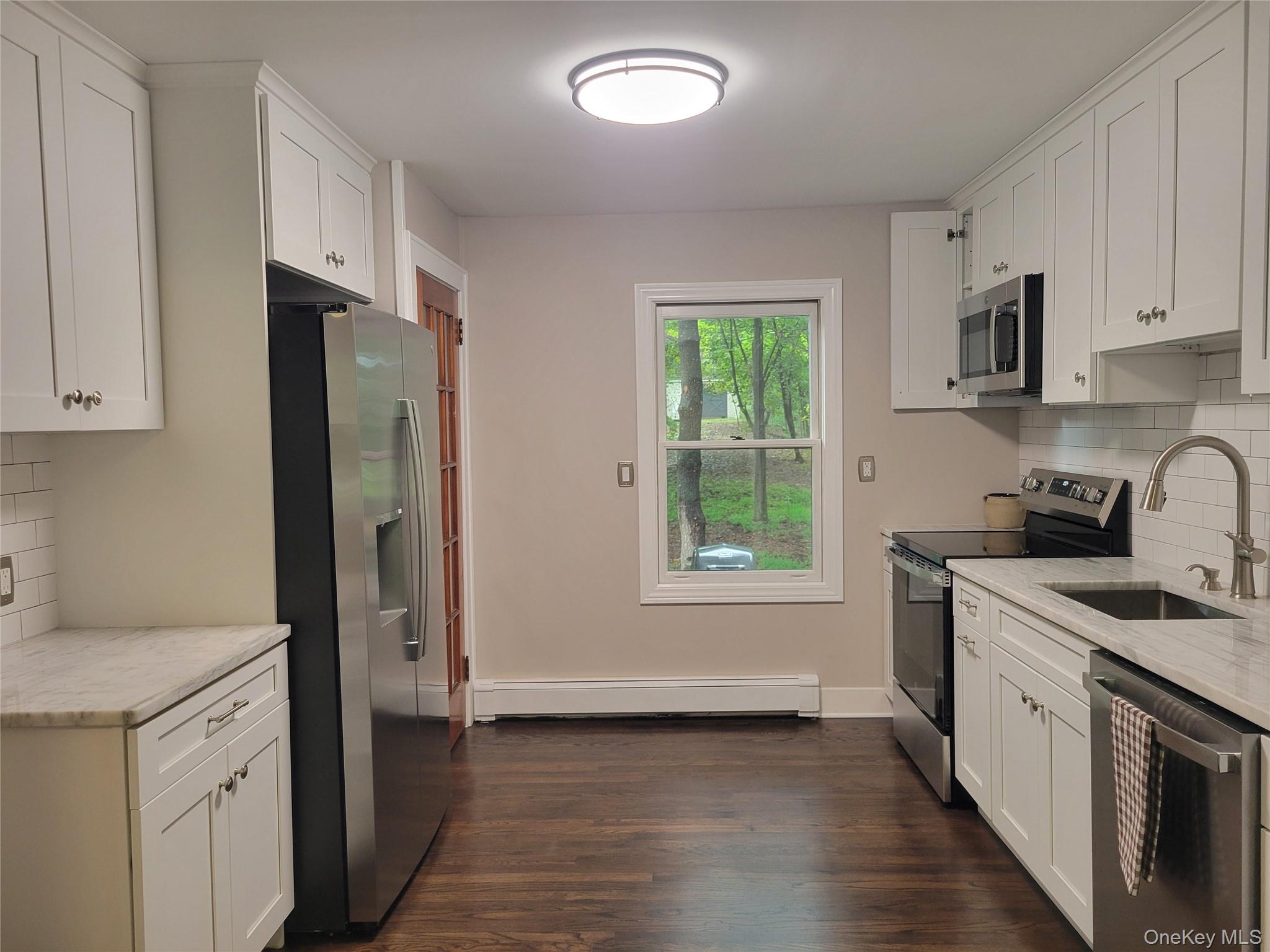 1078 Salt Point Turnpike Property Photo 5