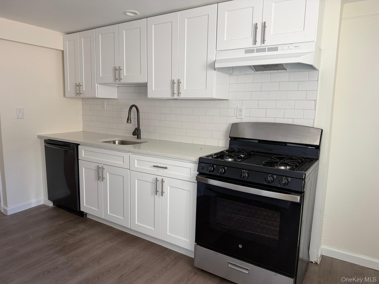 17 Marina Road Property Photo 7