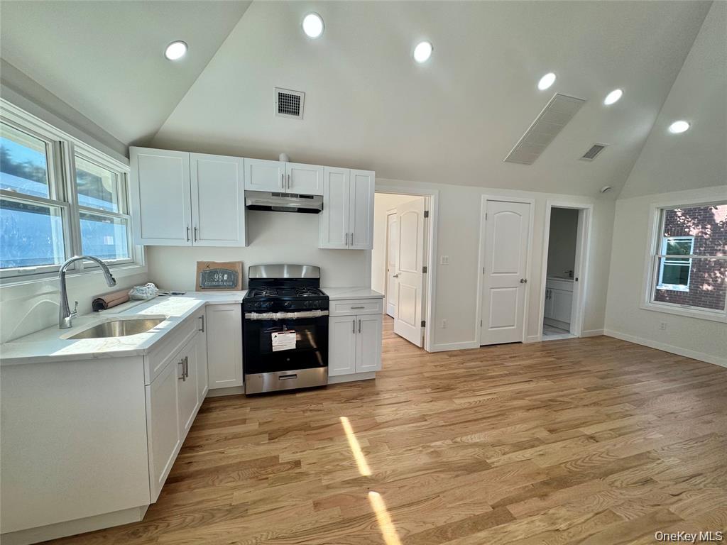 98 Steamboat Road Property Photo 4