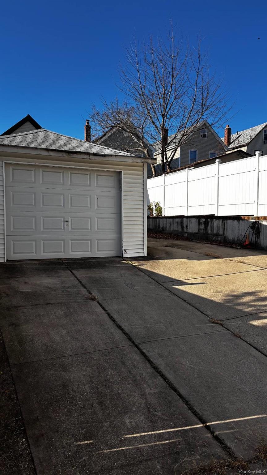 8608 144th Street Property Photo 10