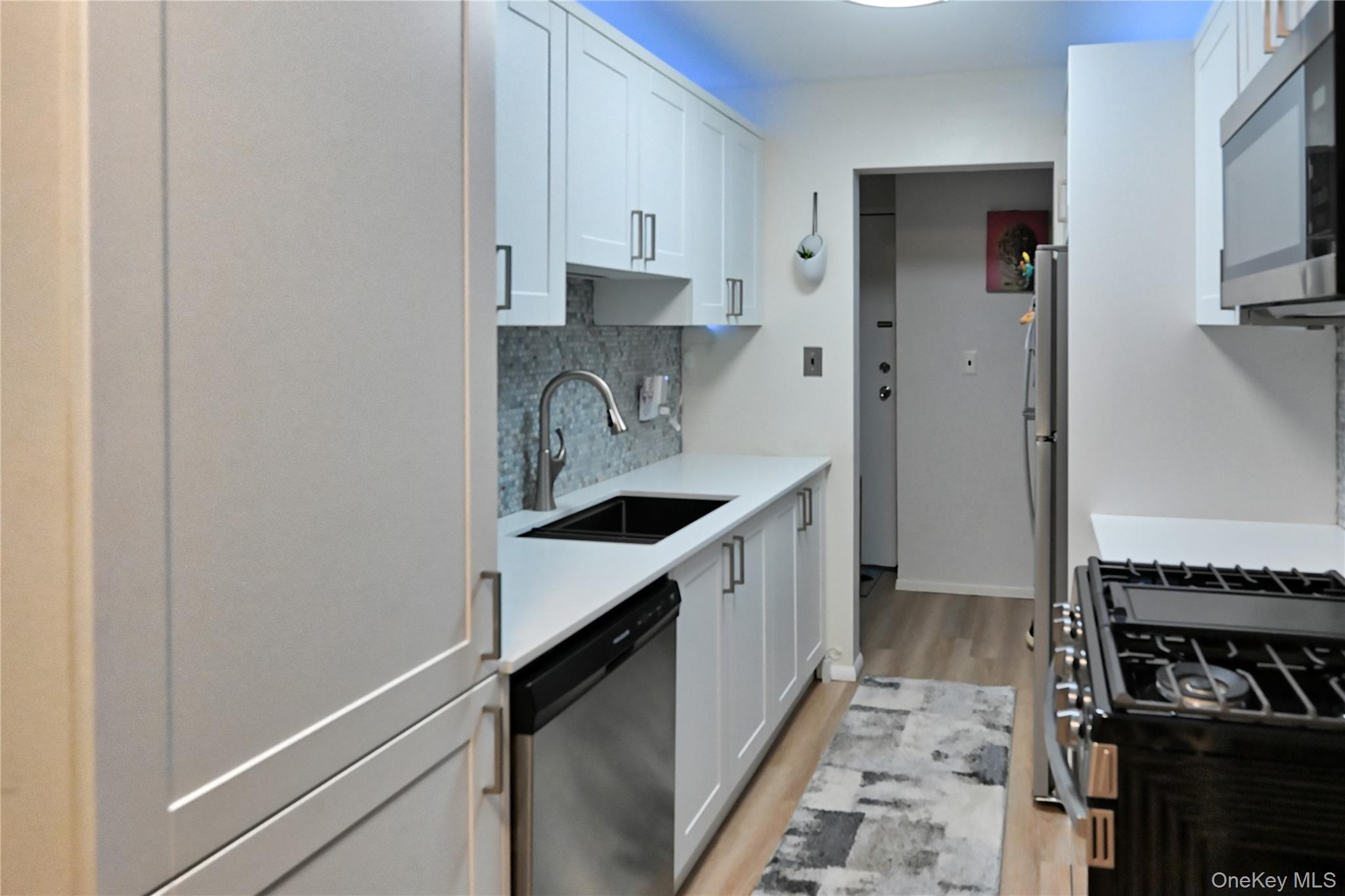 260 Waverly Avenue 67 Property Photo 10