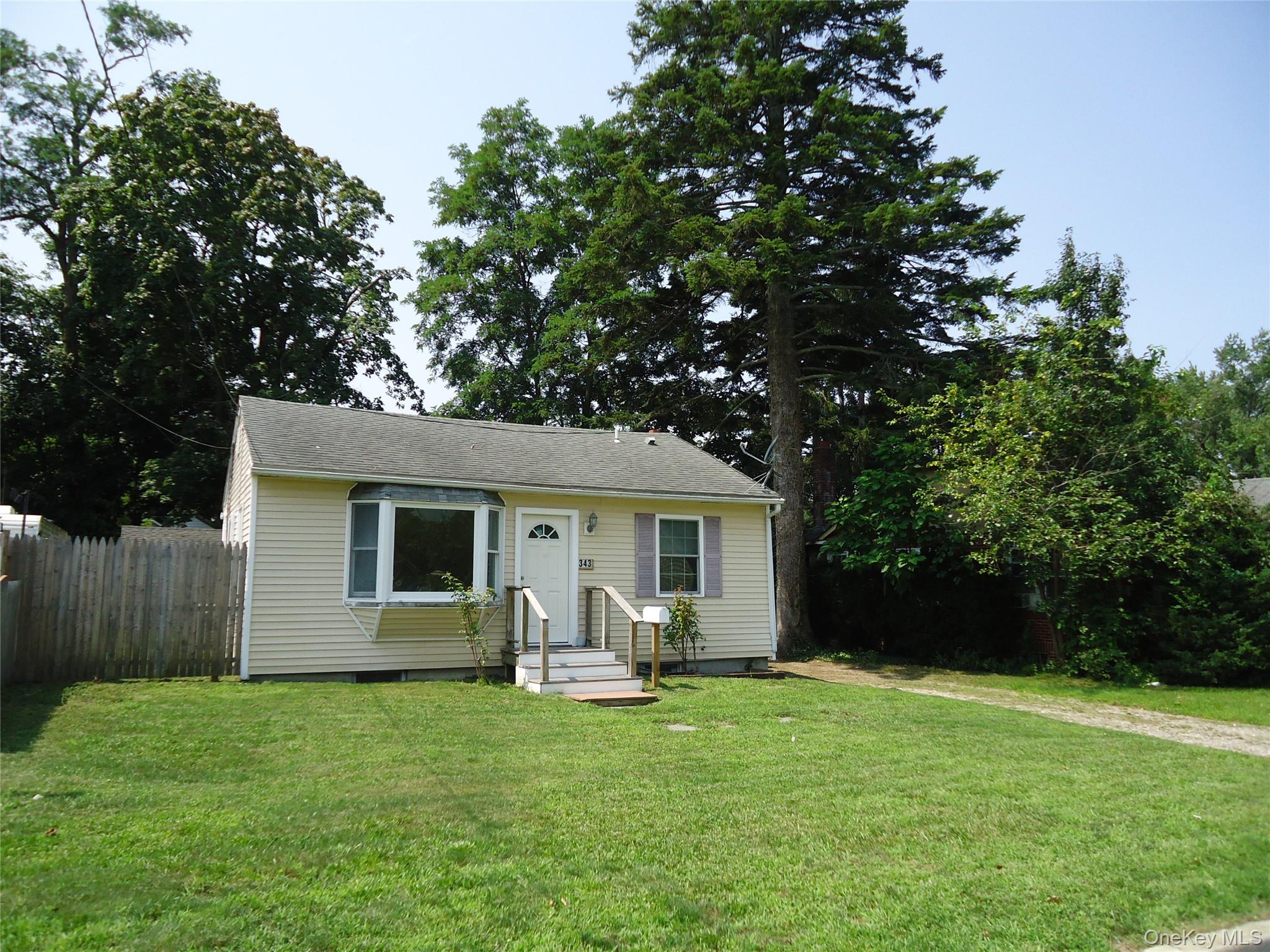 343 Union Avenue Property Photo 1