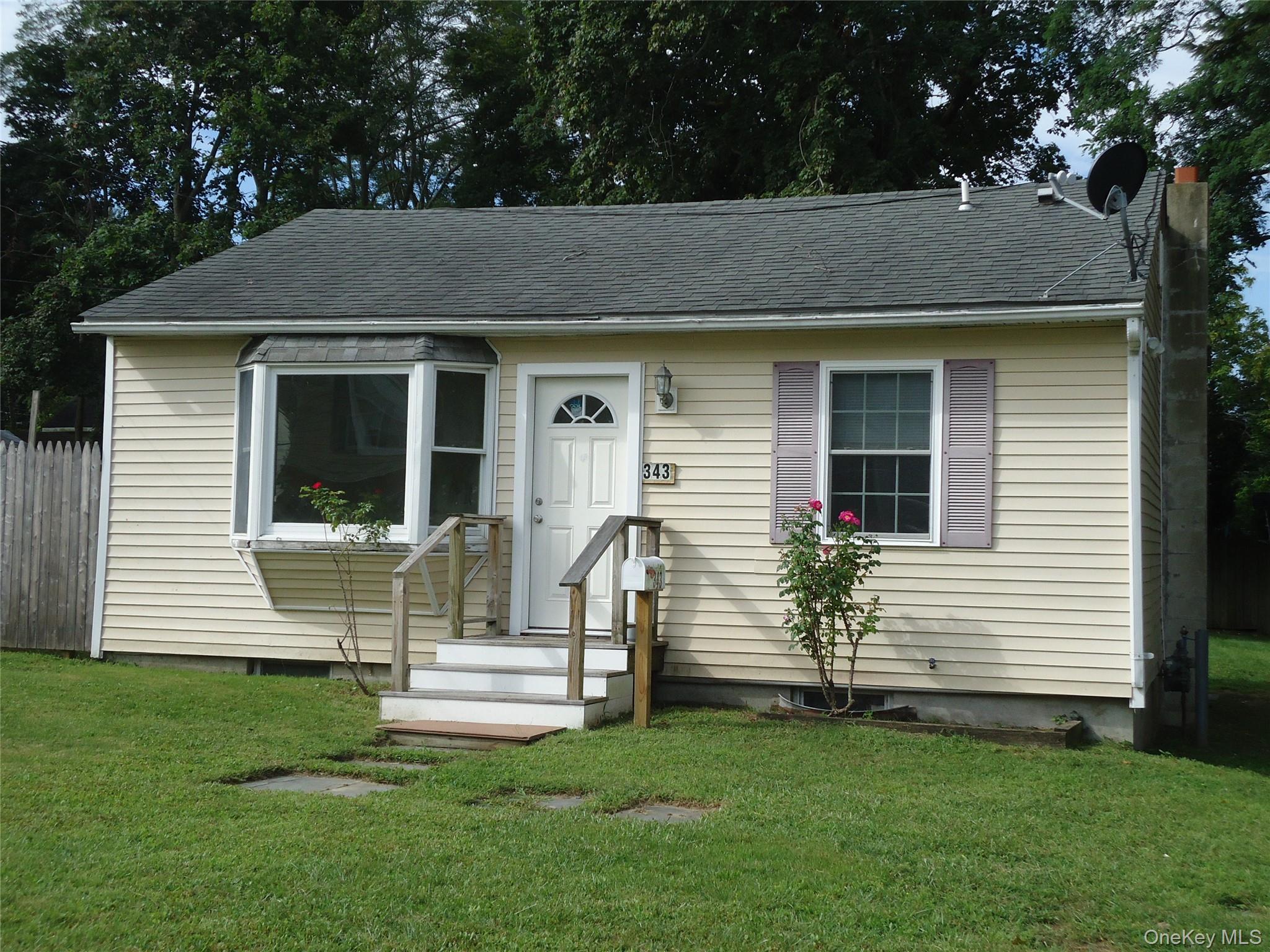 343 Union Avenue Property Photo 1