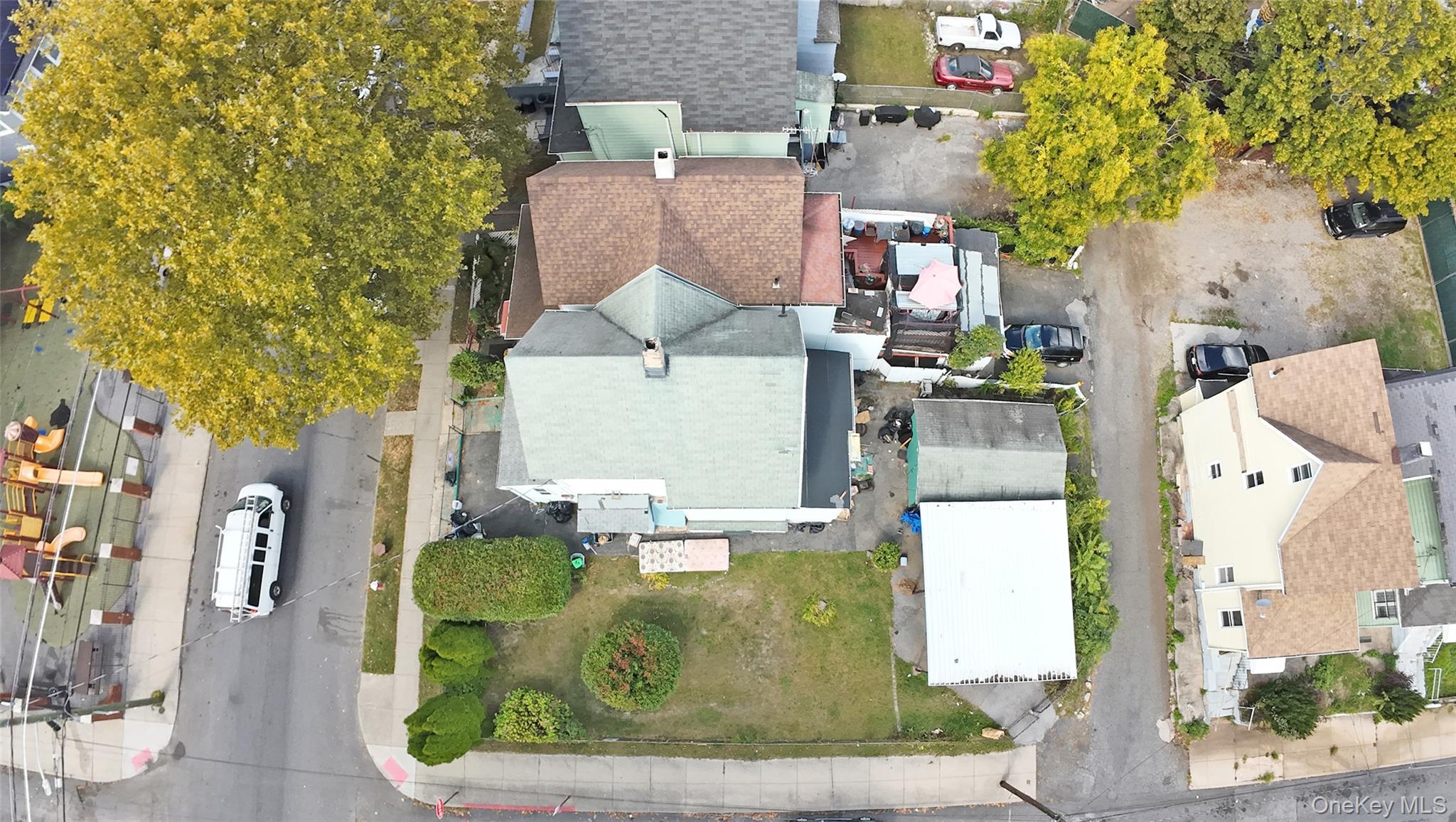 227 Franklin Avenue Property Photo 4