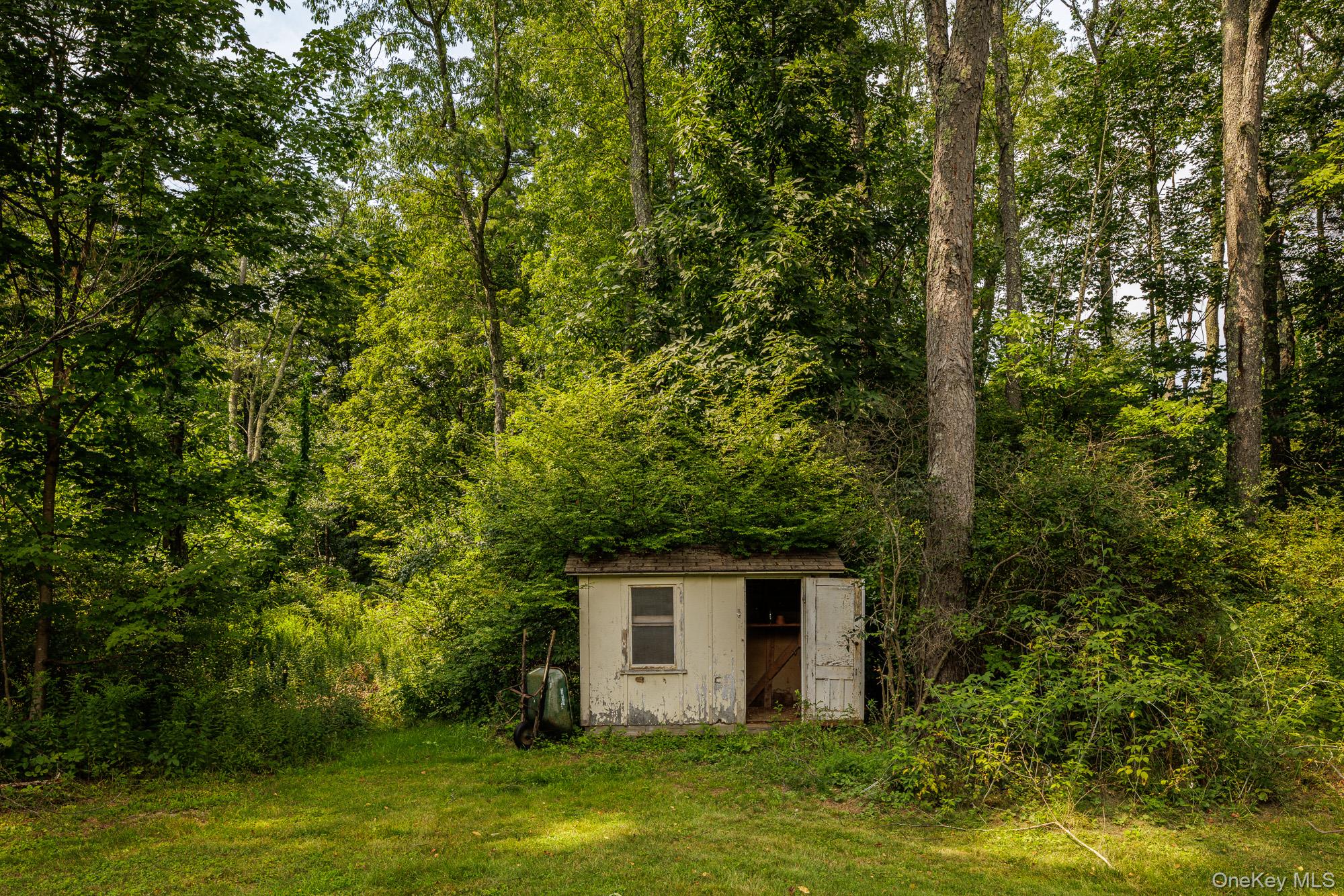 11 Cemetery Road Property Photo 26