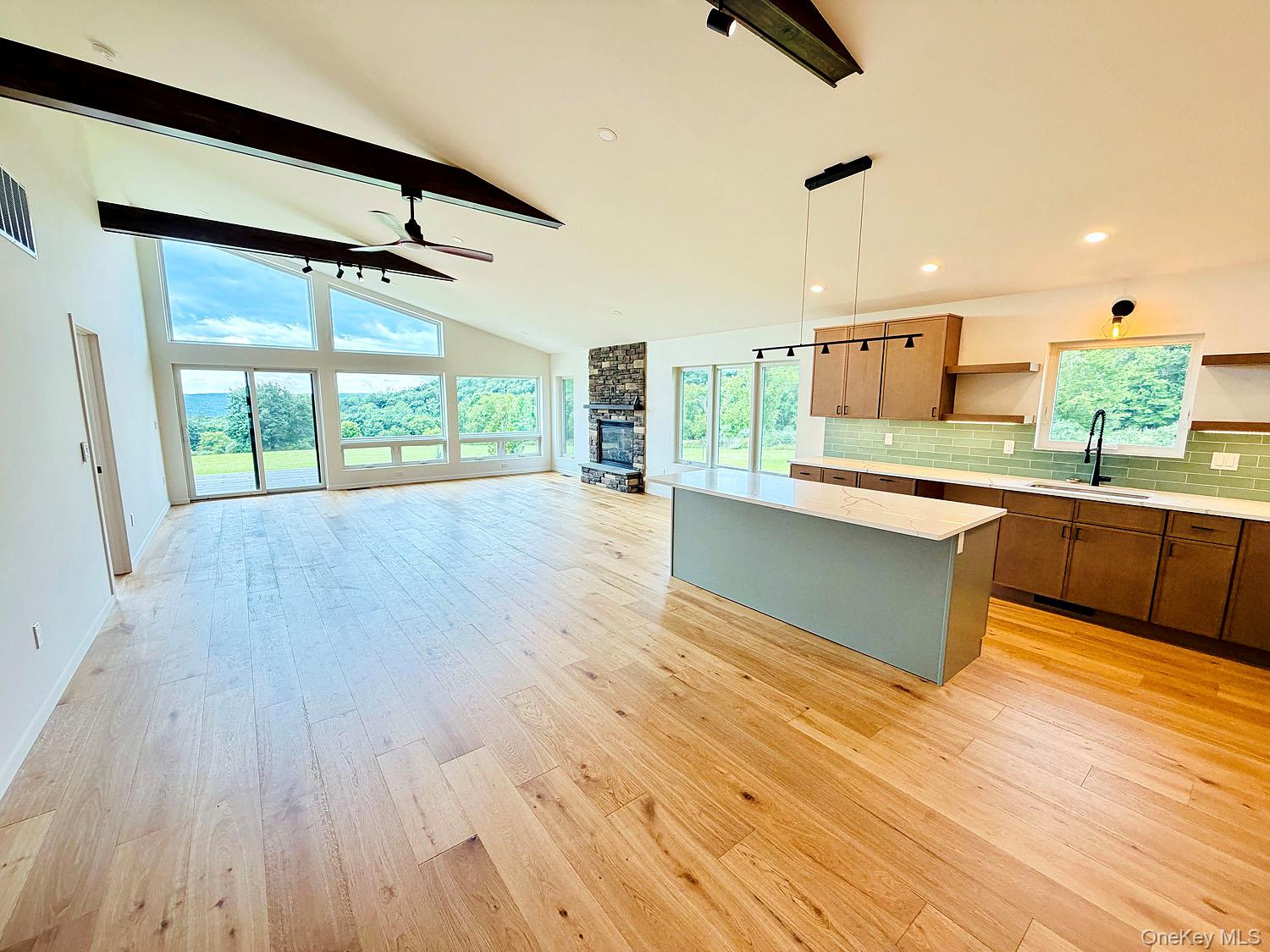 199 Henderson Road Property Photo 8