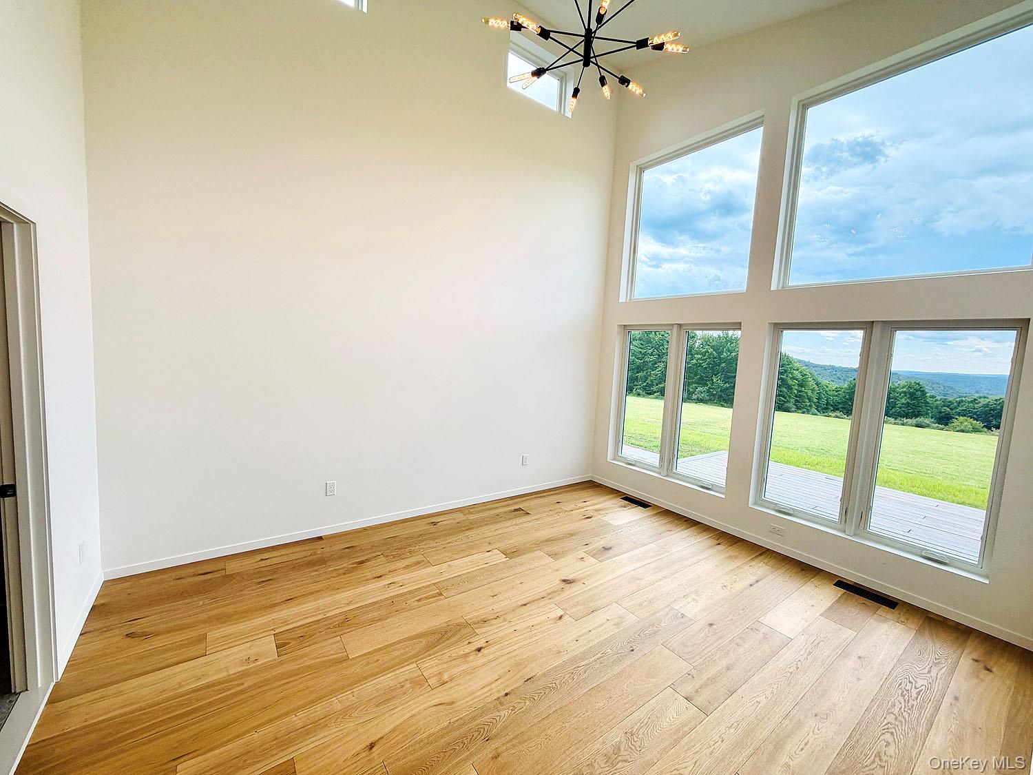 199 Henderson Road Property Photo 12