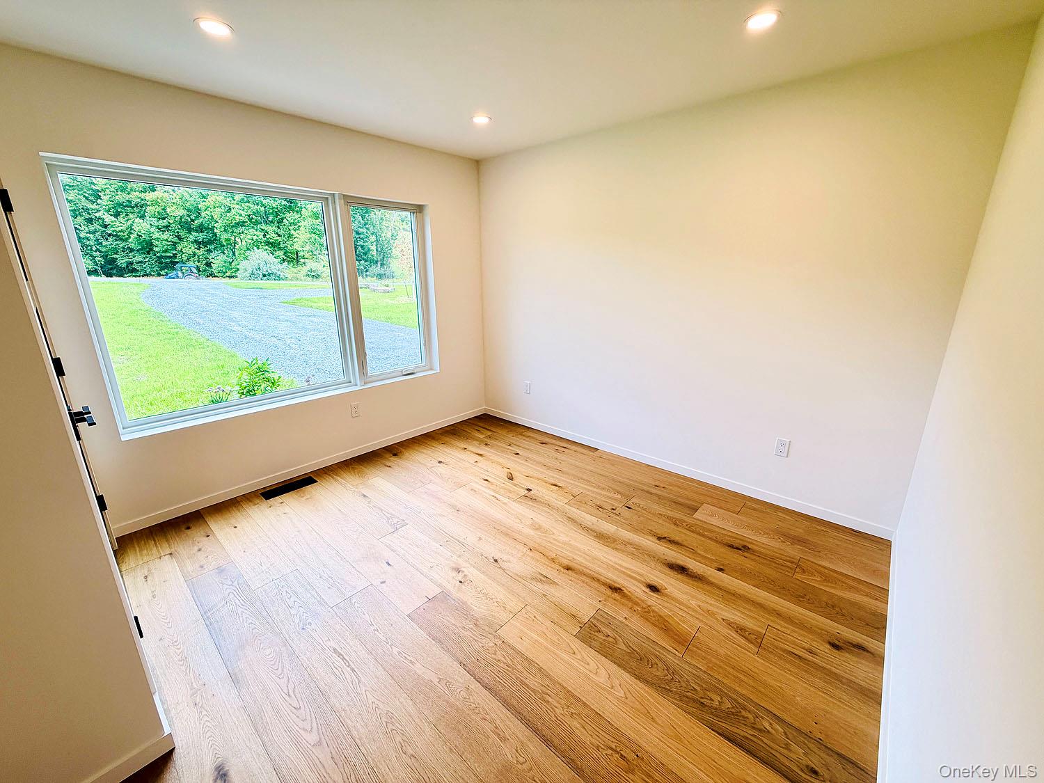 199 Henderson Road Property Photo 15