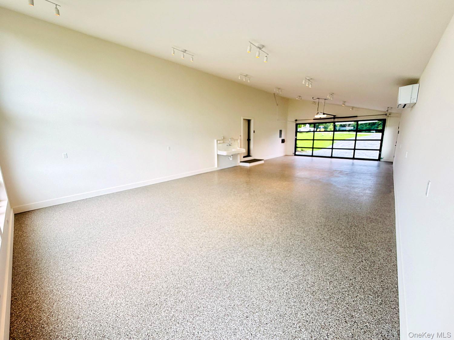 199 Henderson Road Property Photo 22