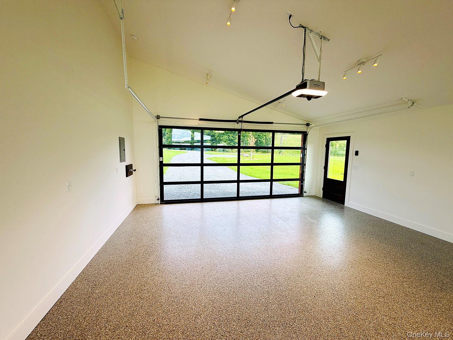 199 Henderson Road Property Photo 23