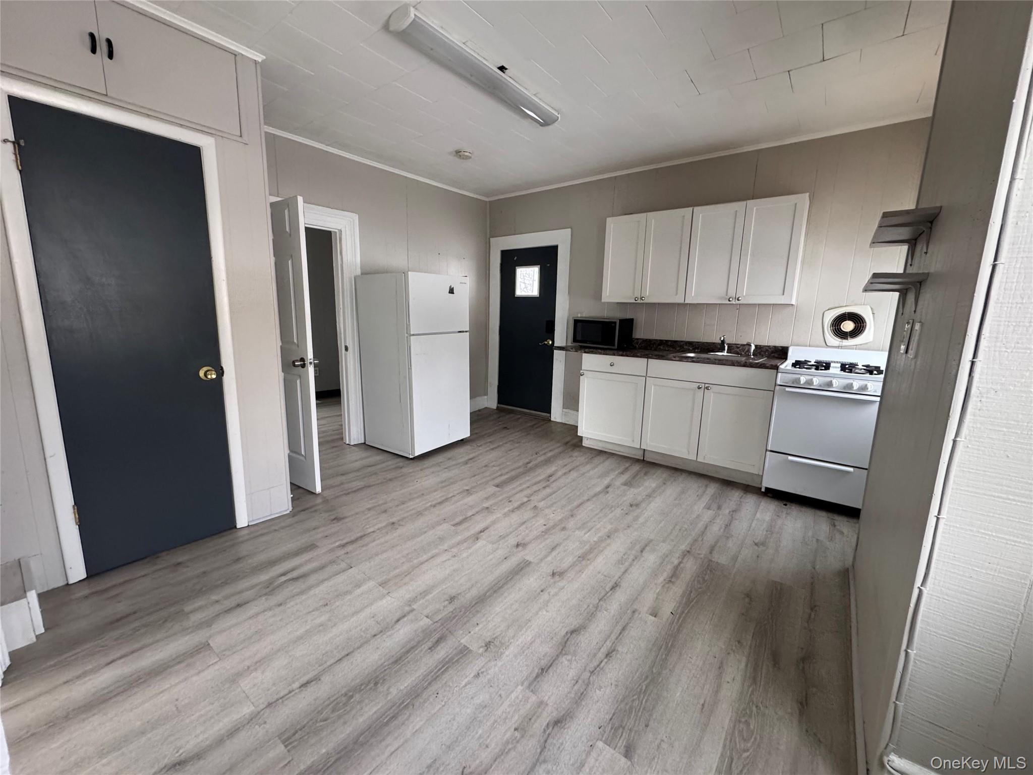 34 Hoffman Street Property Photo 3