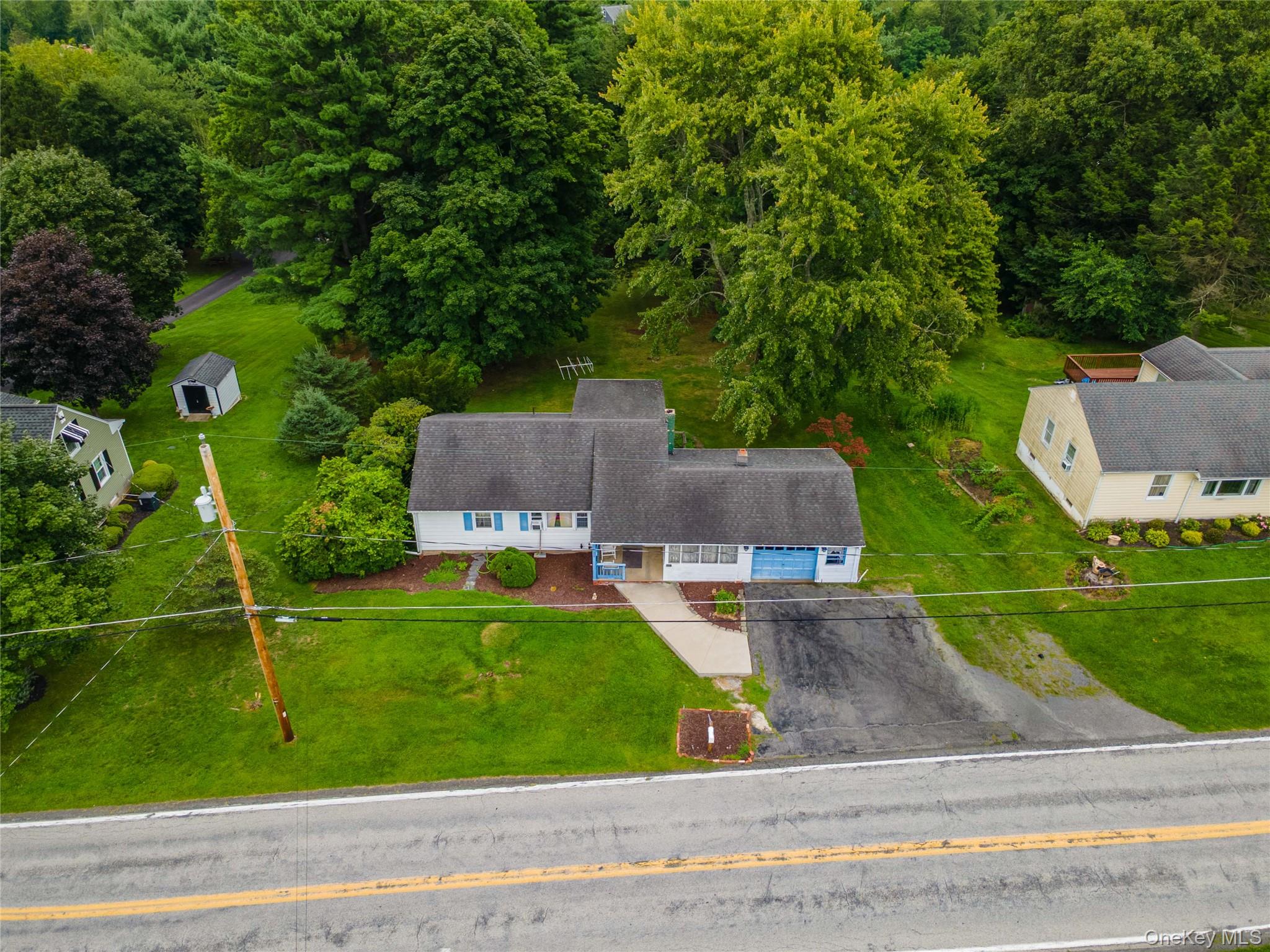 566 Lakeside Road Property Photo 6