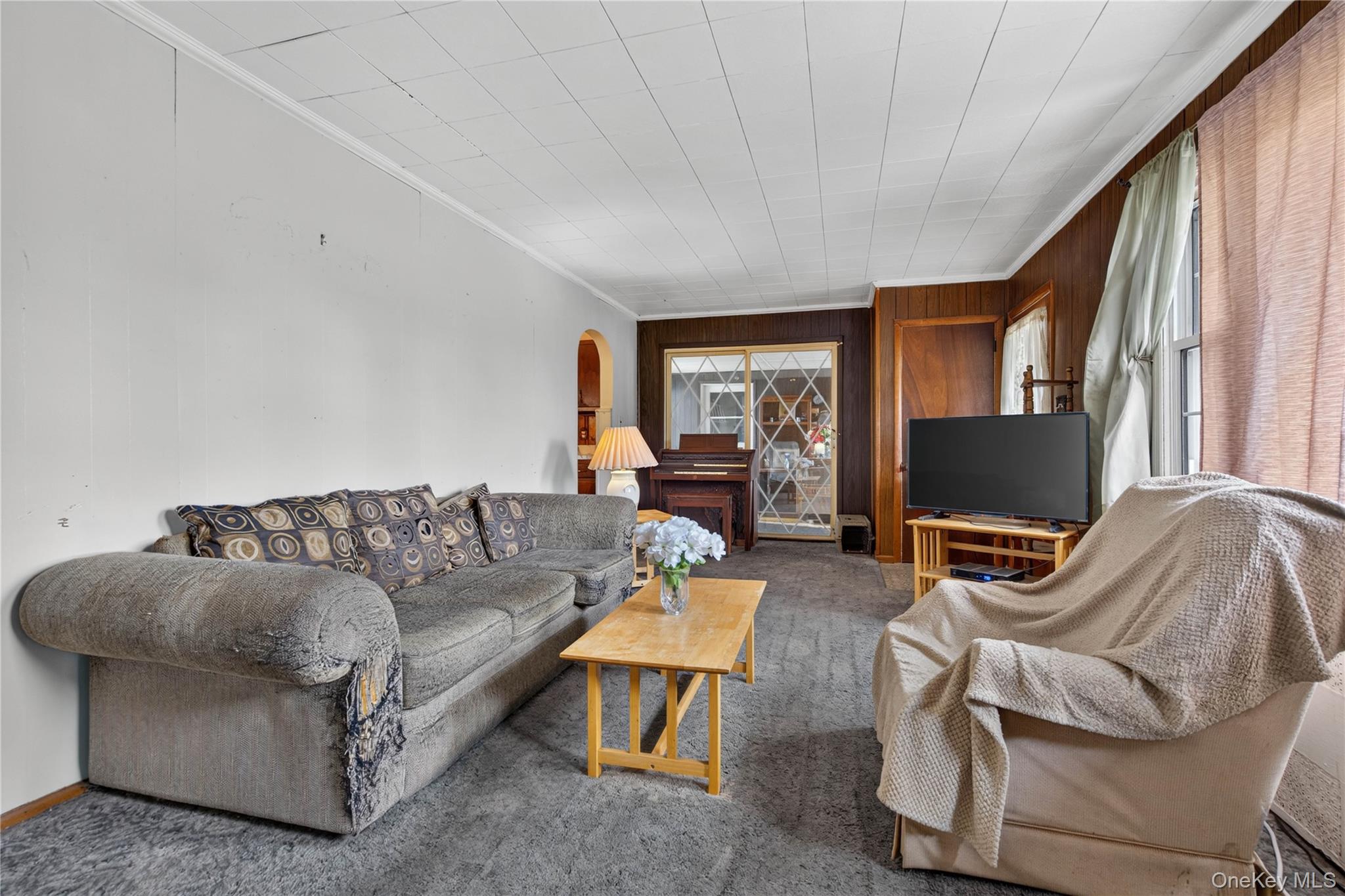 566 Lakeside Road Property Photo 10