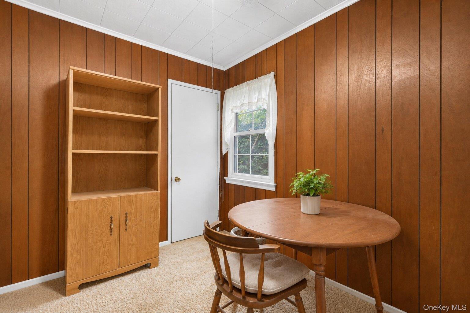 566 Lakeside Road Property Photo 17