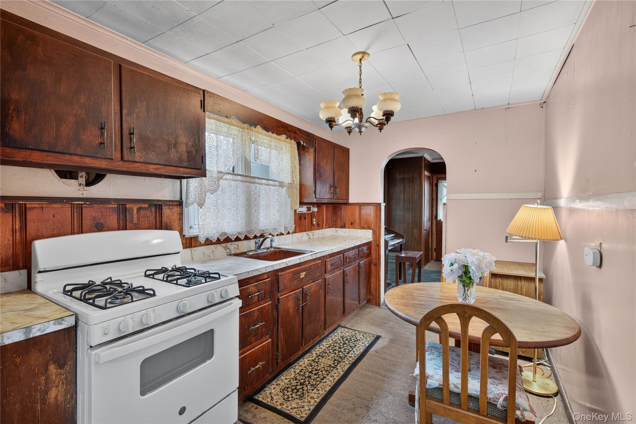 566 Lakeside Road Property Photo 23