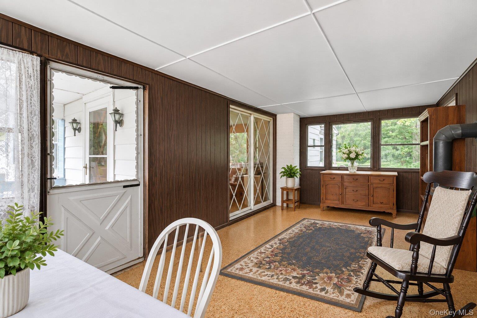 566 Lakeside Road Property Photo 31