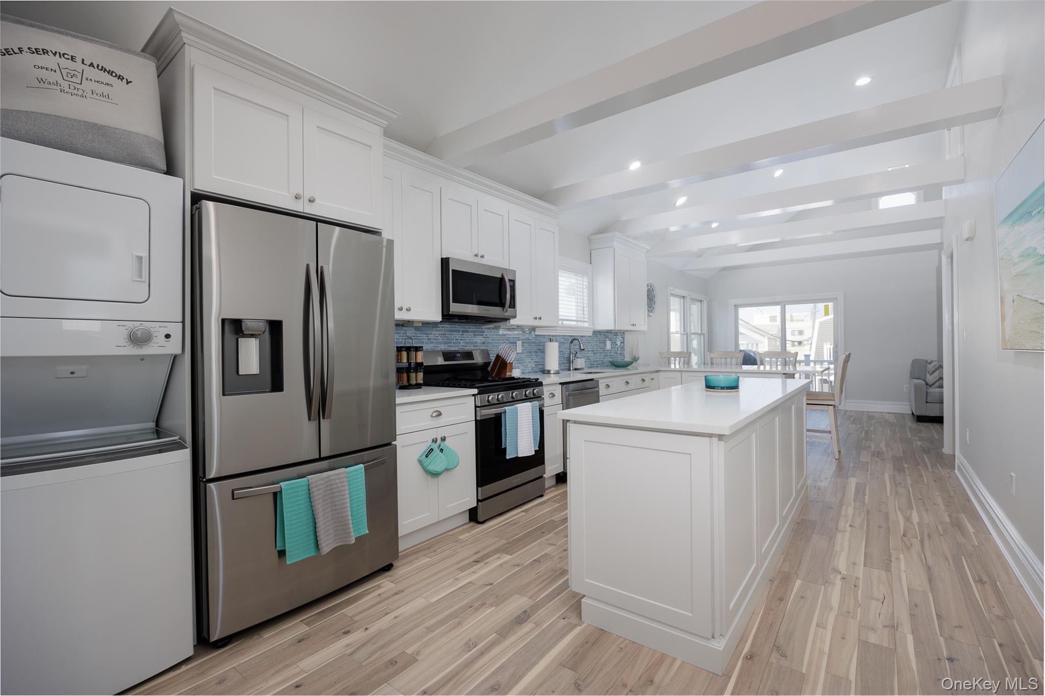 24 Pennsylvania Avenue Upper Property Photo 5