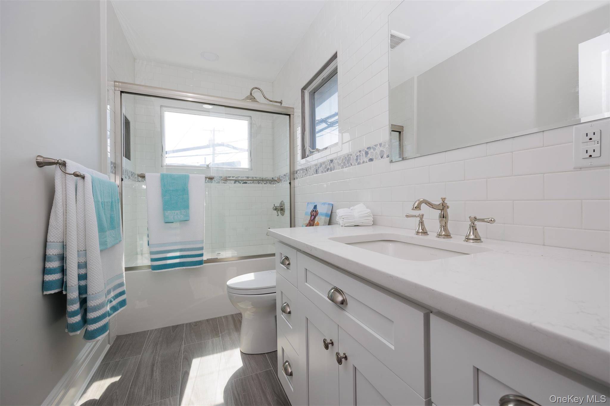 24 Pennsylvania Avenue Upper Property Photo 11