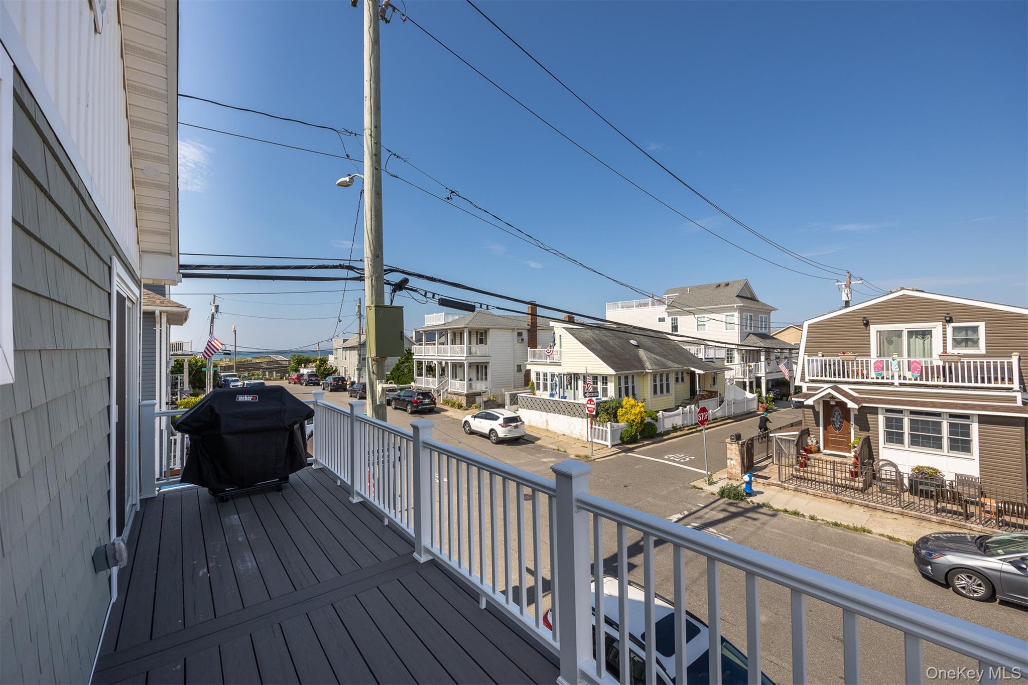 24 Pennsylvania Avenue Upper Property Photo 12