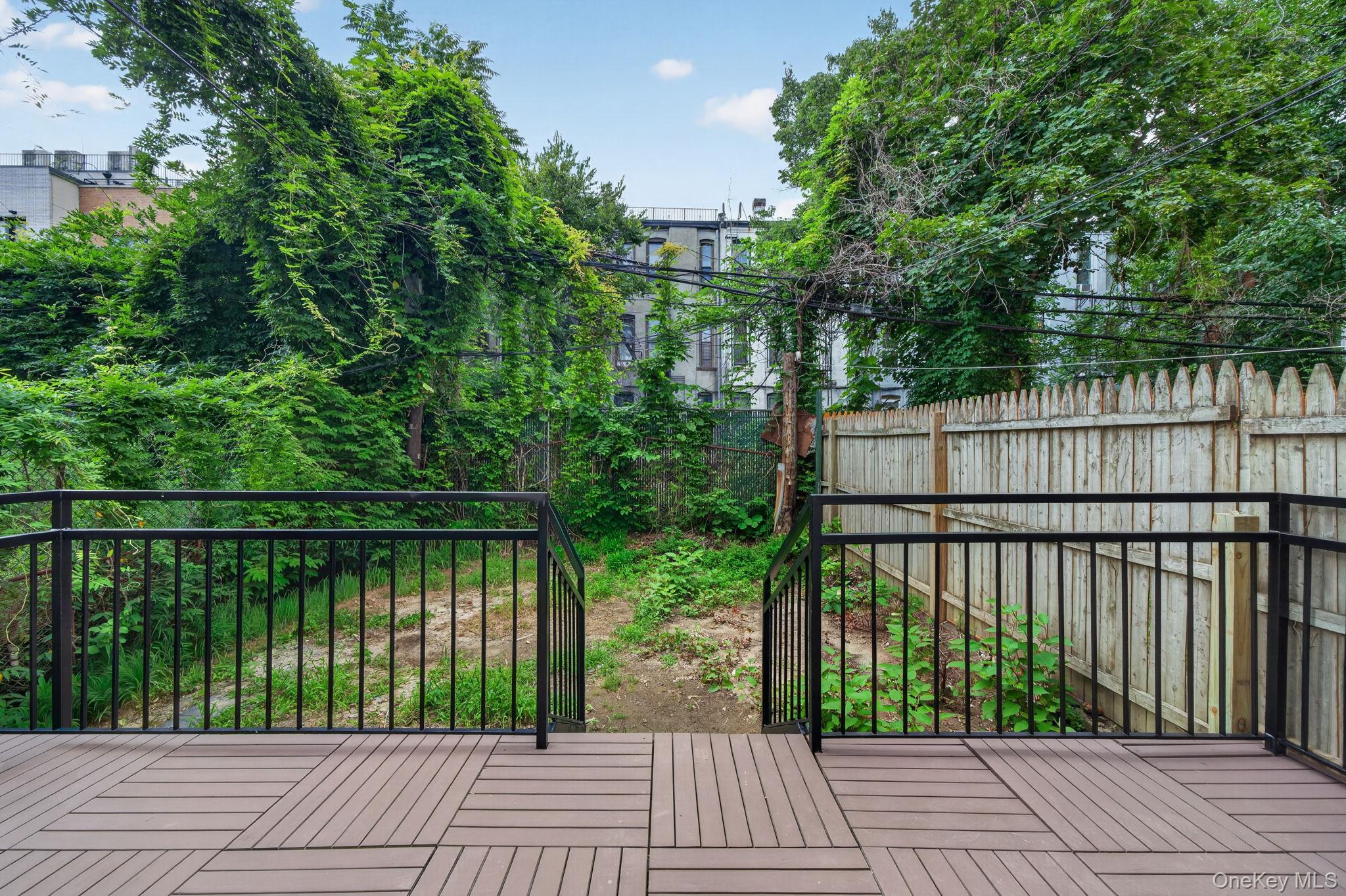 663 Macdonough Street Property Photo 8