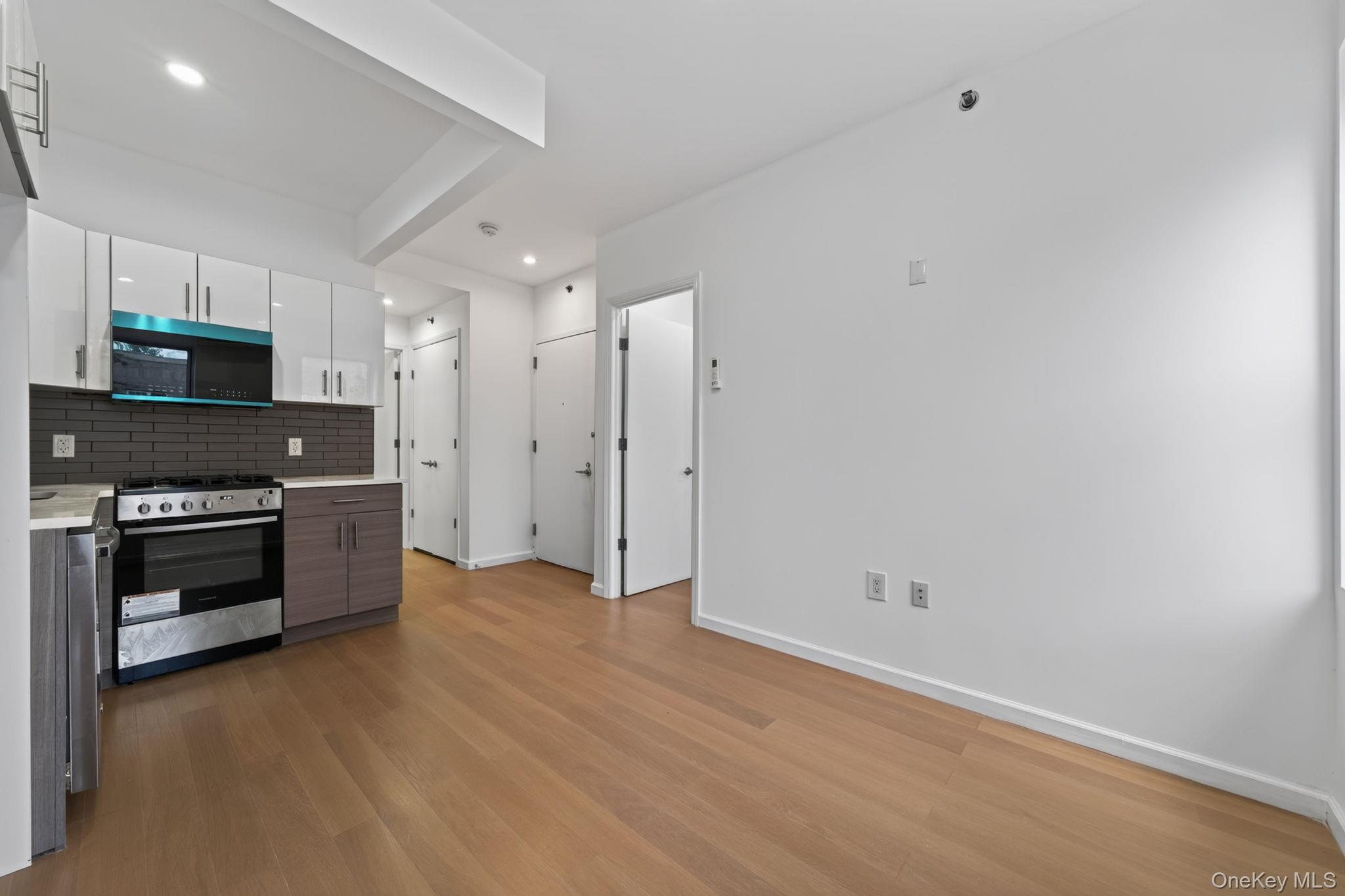 663 Macdonough Street Property Photo 10
