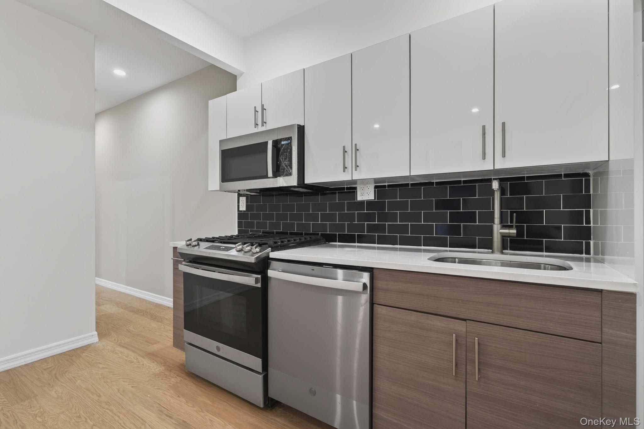 663 Macdonough Street Property Photo 15