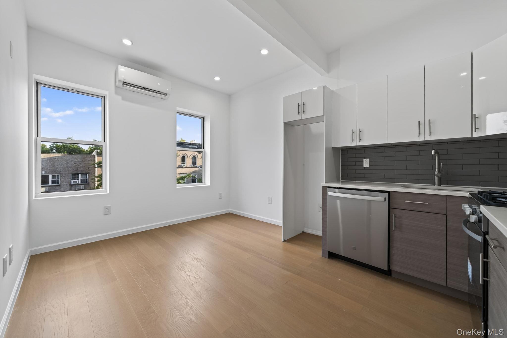 663 Macdonough Street Property Photo 18