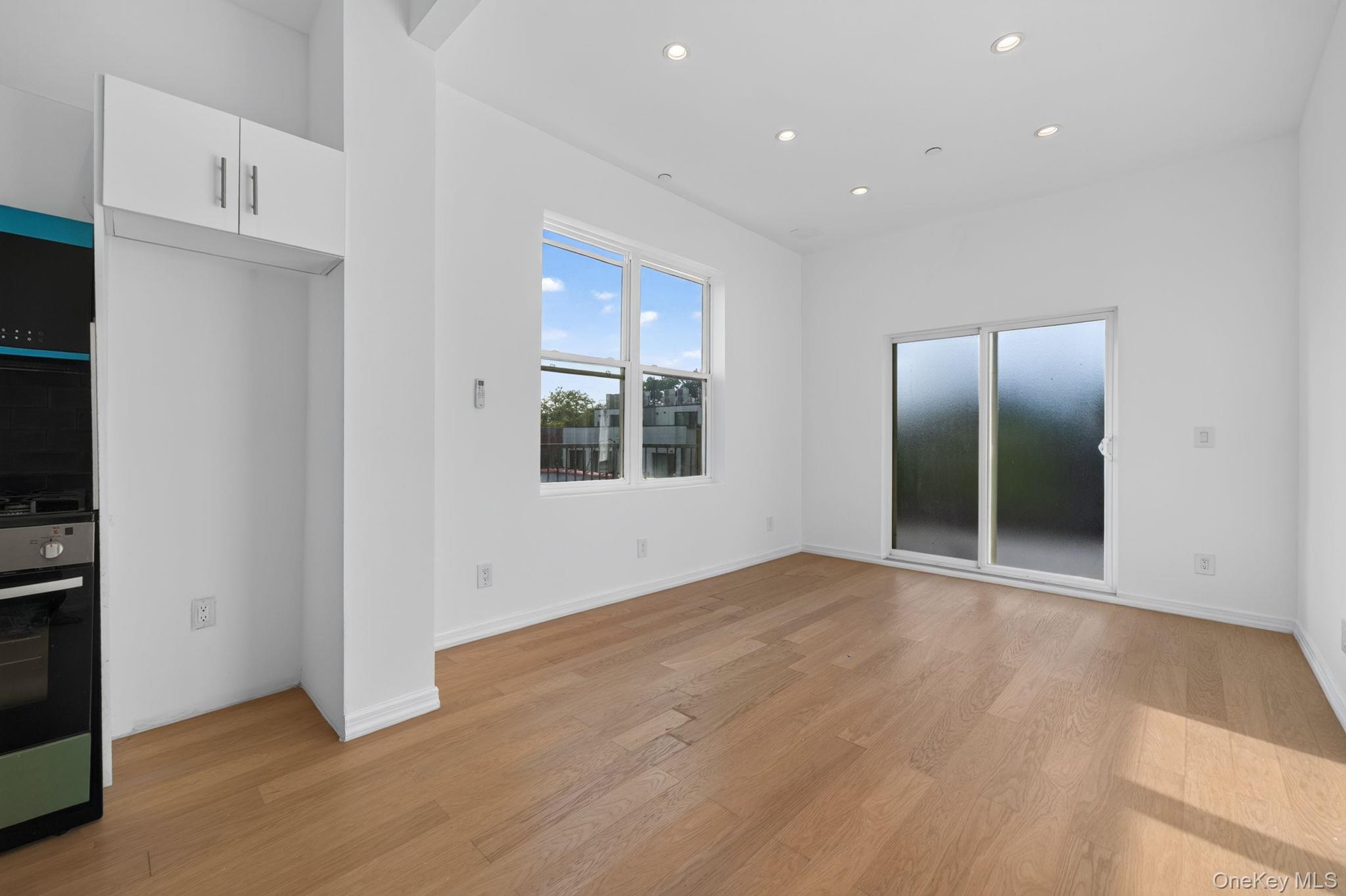663 Macdonough Street Property Photo 25