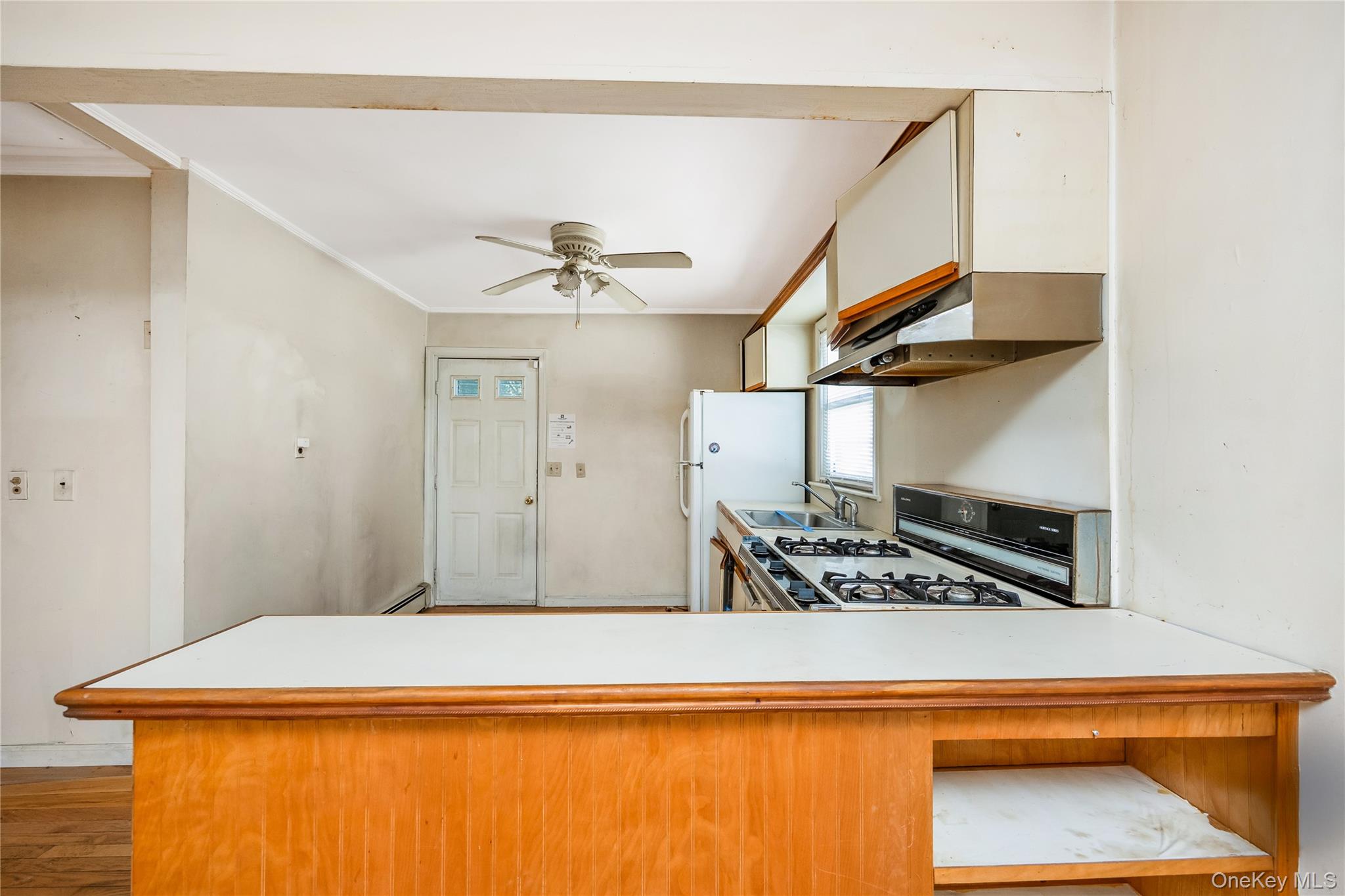 297 16th Street Property Photo 7