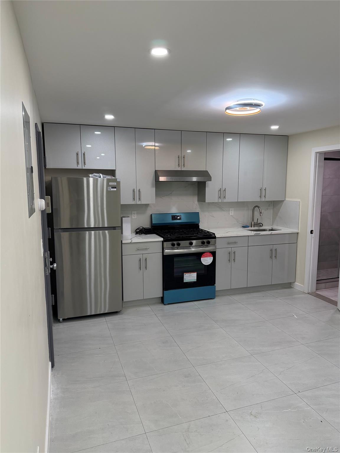 1043428 Property Photo 1