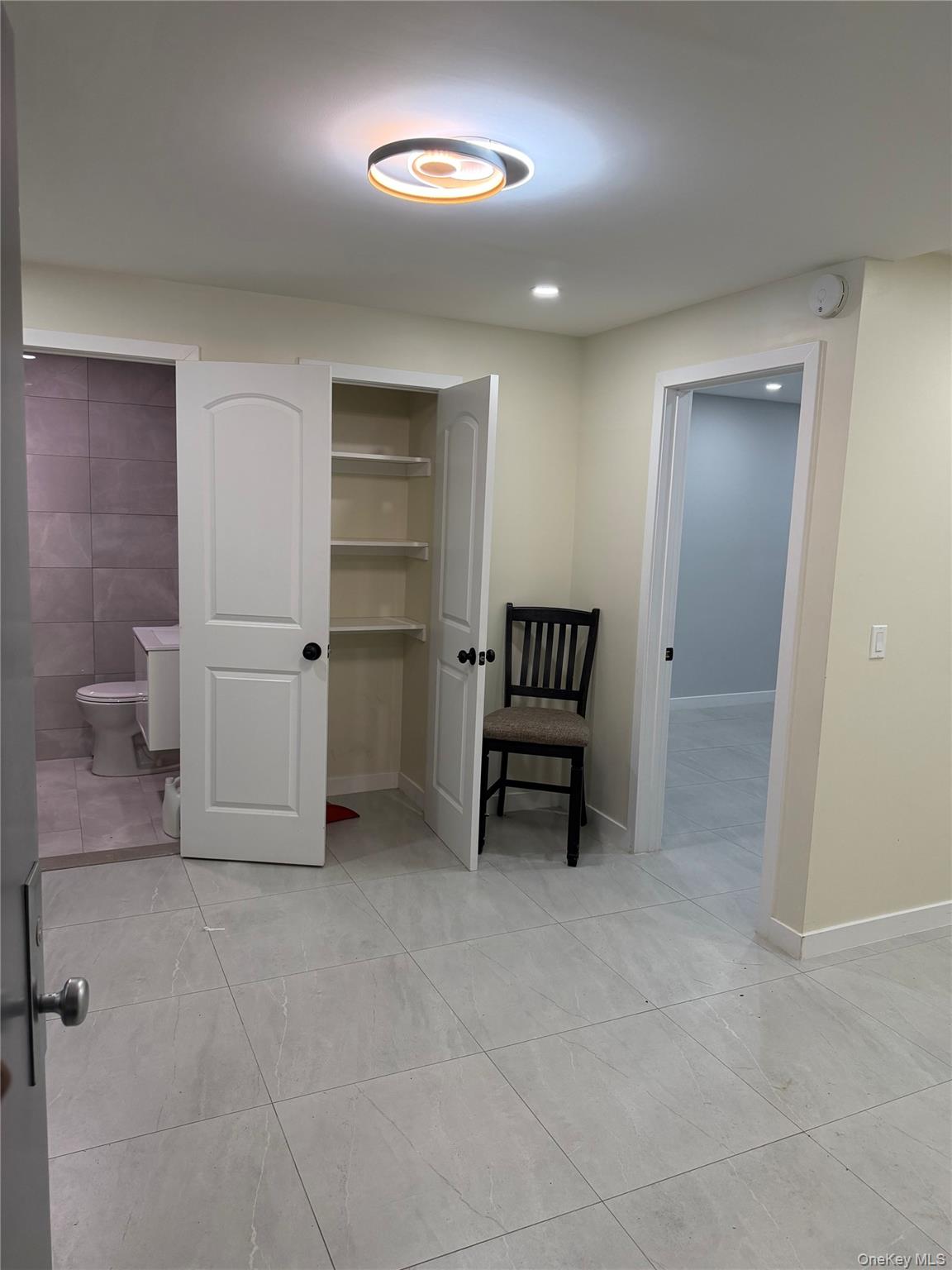 1043428 Property Photo 3