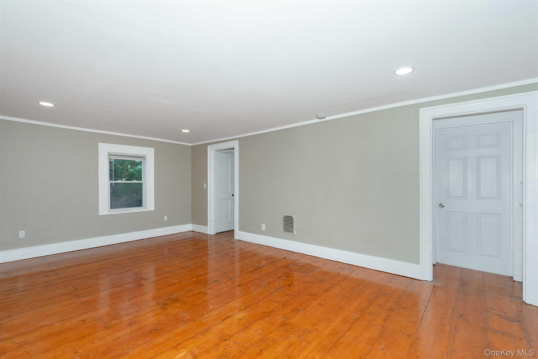 90 S Hamilton Street Property Photo 10
