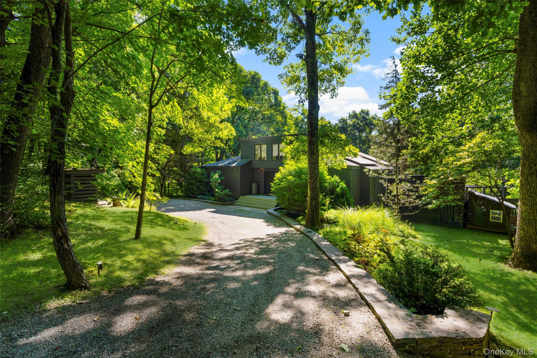 33 Dry Pond Road Property Photo 2