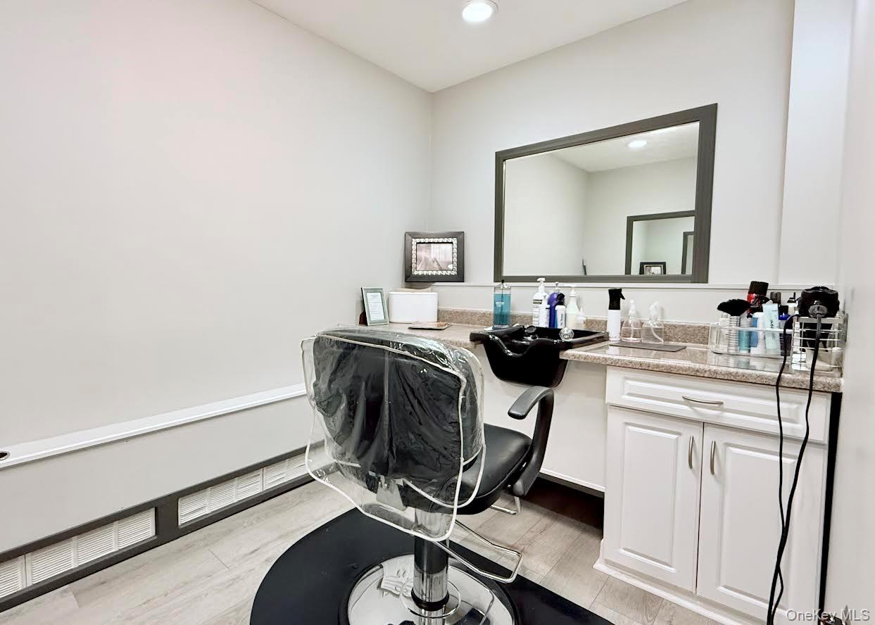 168 E Boston Post Road Property Photo 18