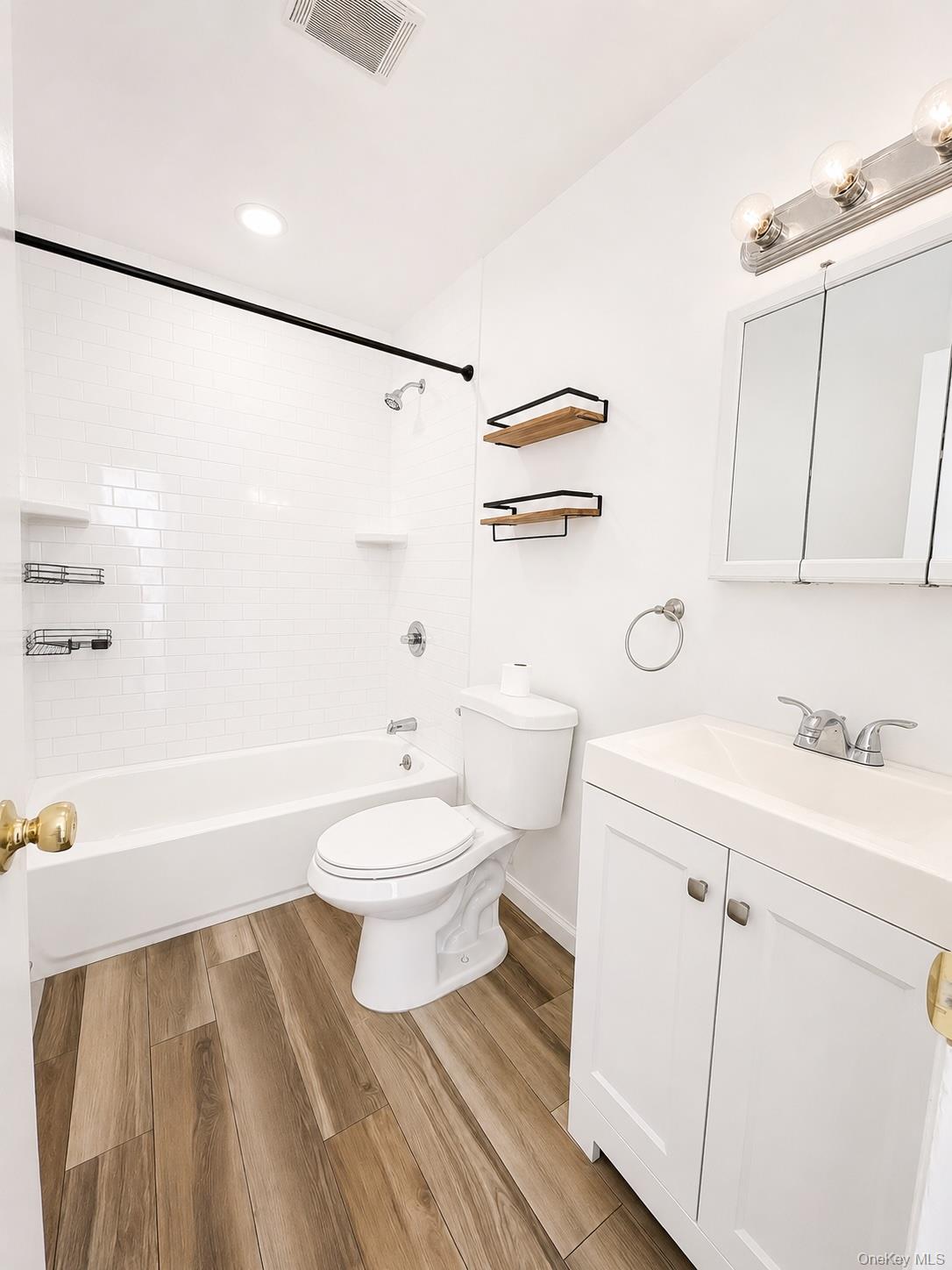 633 Wellwood Avenue A3 Property Photo 4