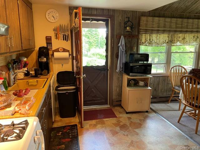 19 Frelich Road Property Photo 17