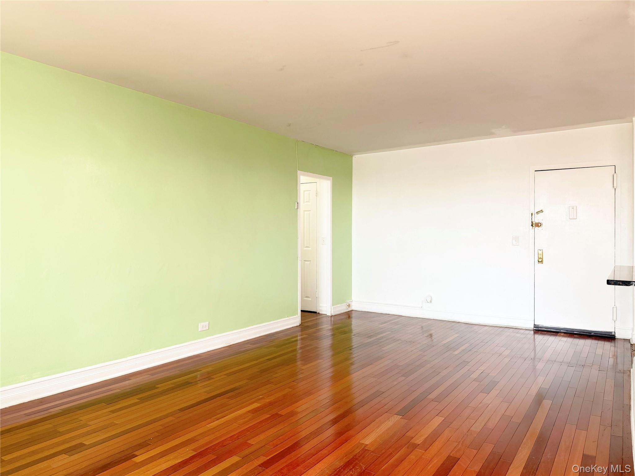 880 Boynton Avenue 9l Property Photo 13