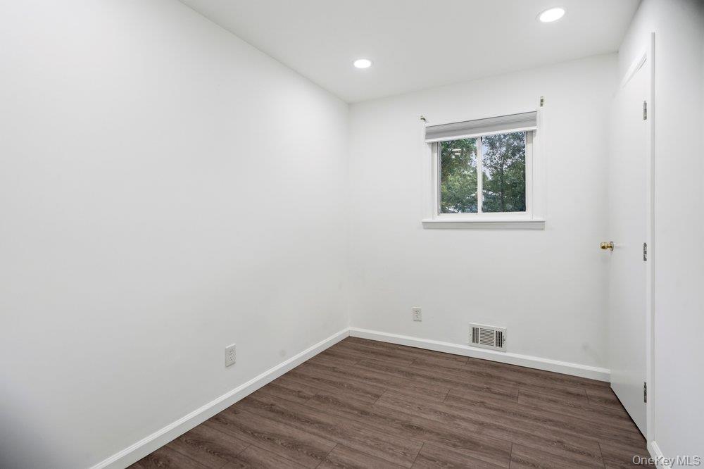 18 Huron Street Property Photo 11