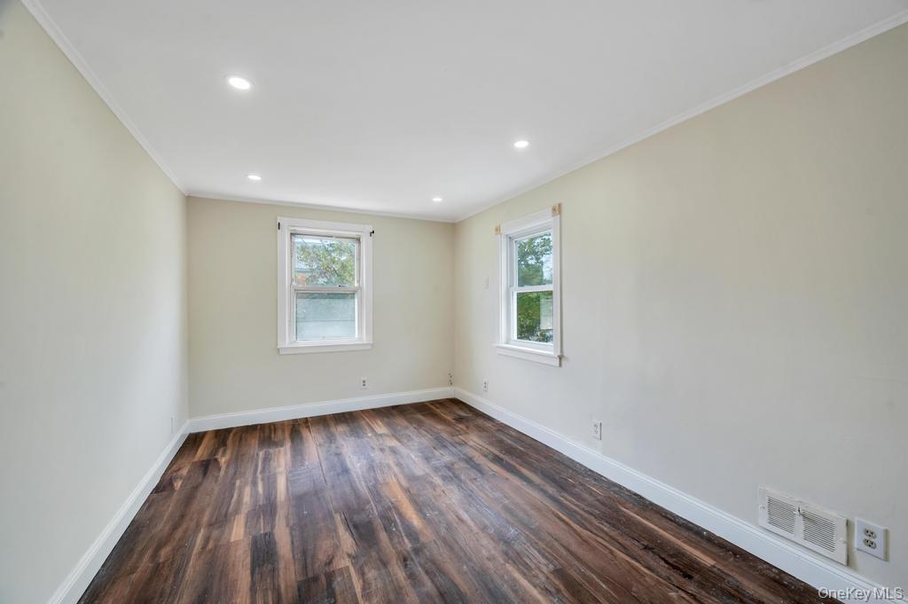 15 Farm Lane Property Photo 16