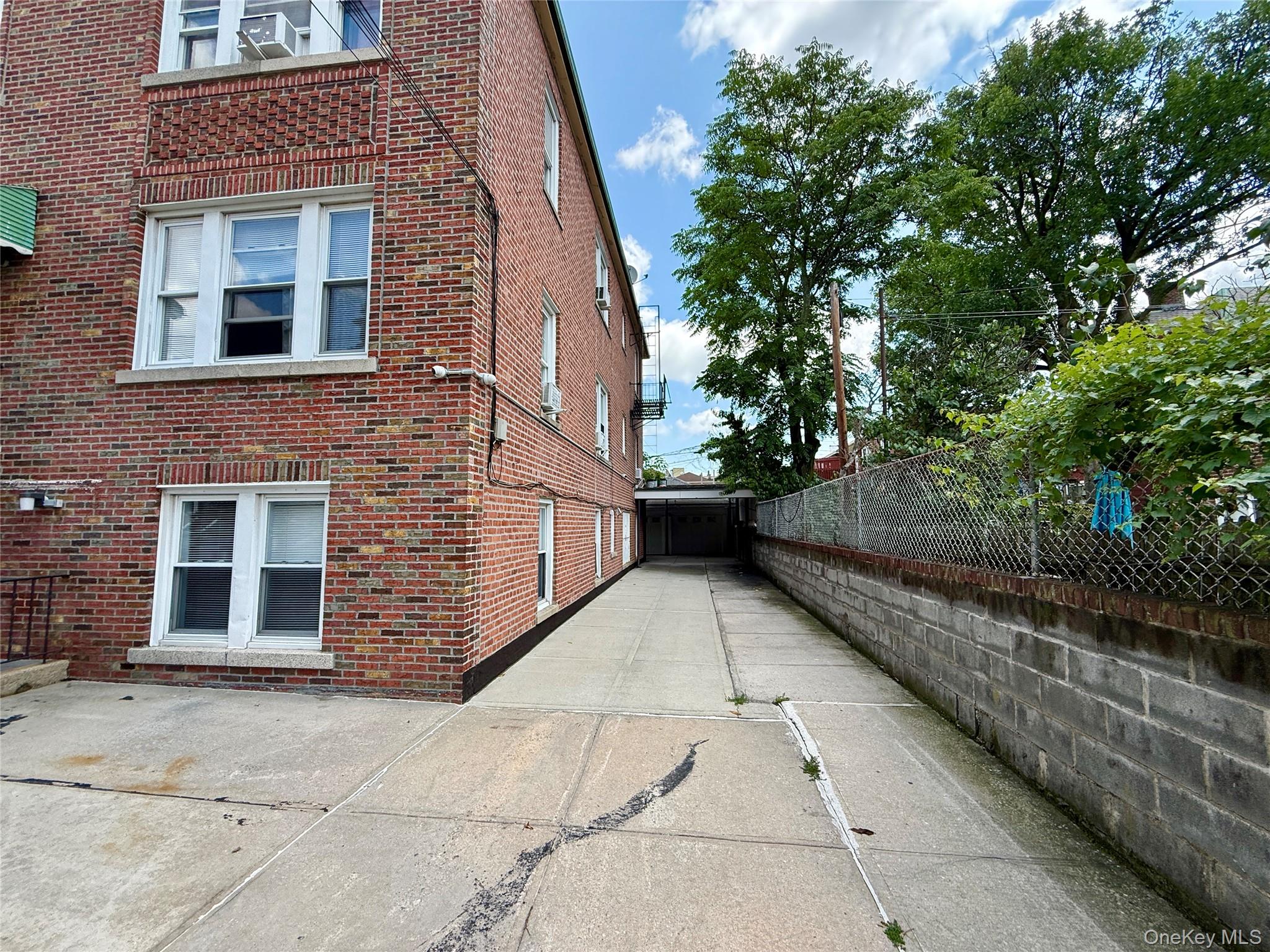 1616 Pilgrim Avenue Property Photo 23