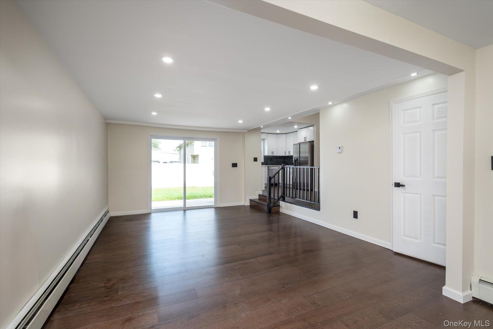 91 30th Street Property Photo 4