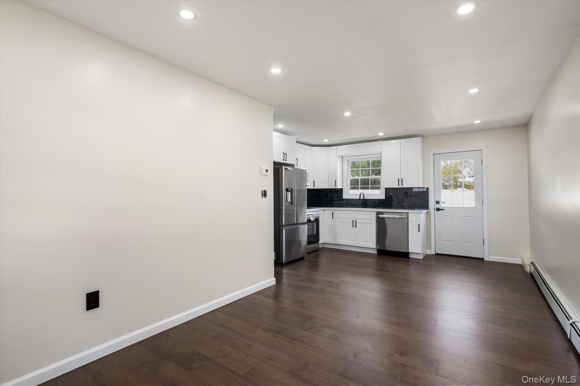 91 30th Street Property Photo 17