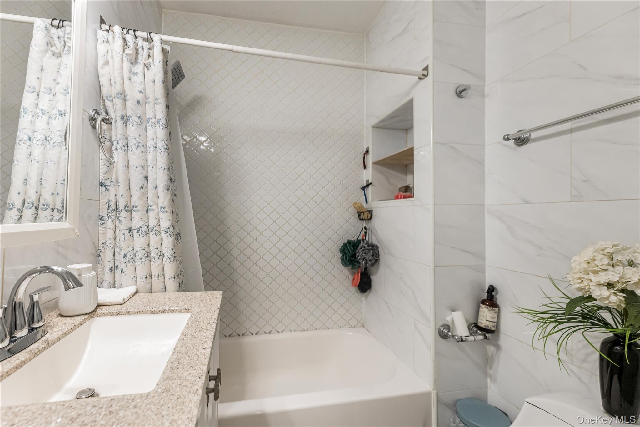1734 Van Buren Street Property Photo 6