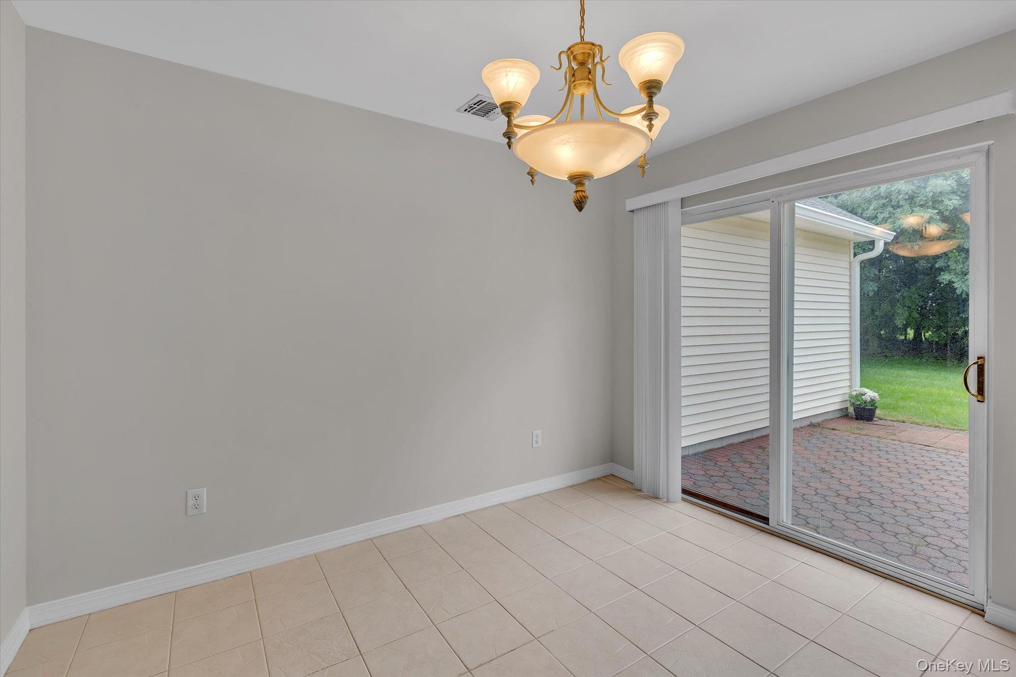 403 Winged Foot Way Property Photo 7