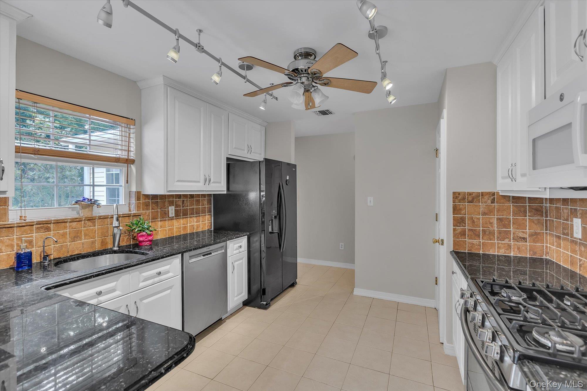 403 Winged Foot Way Property Photo 10