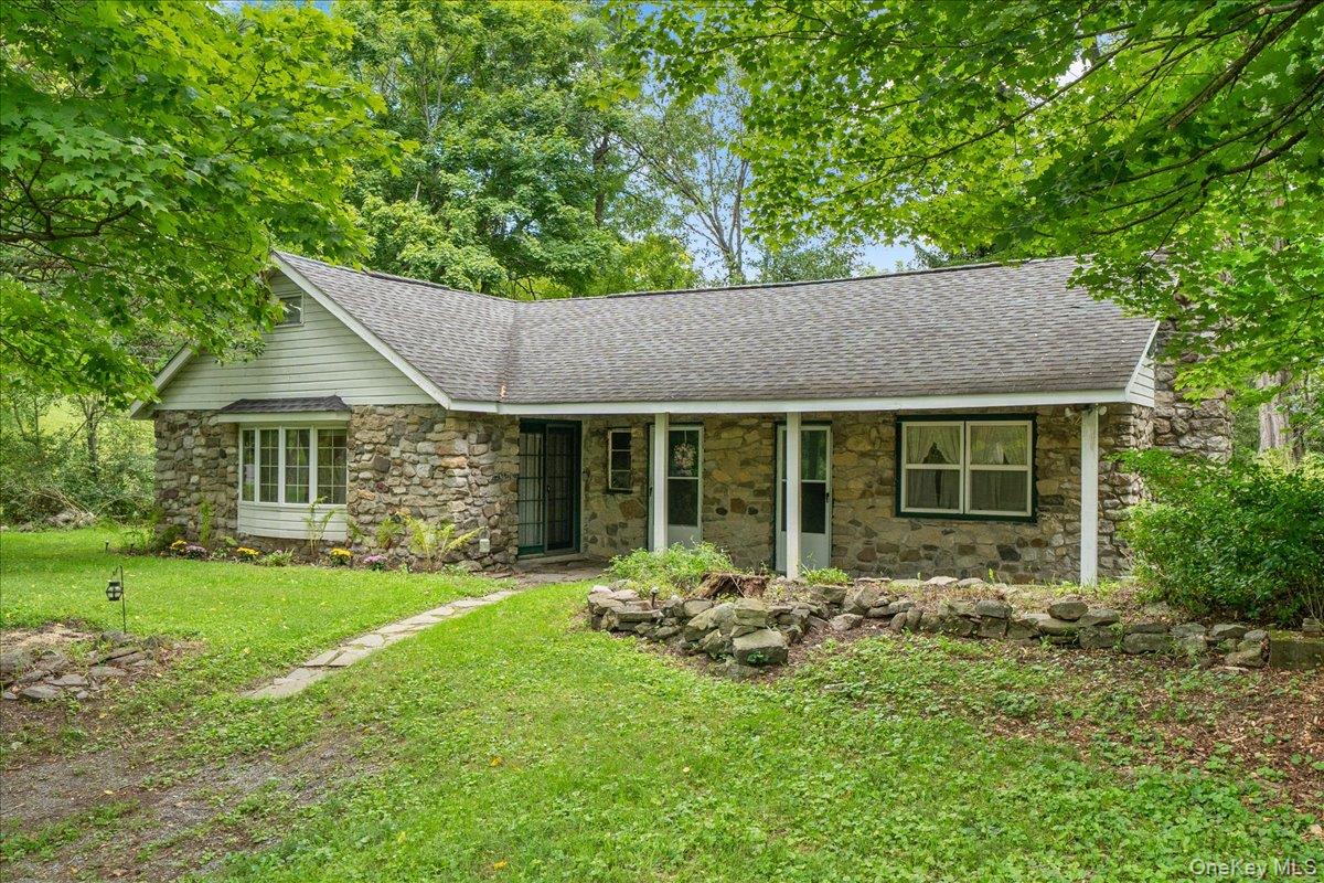 112 Onderdonk Road Property Photo 1