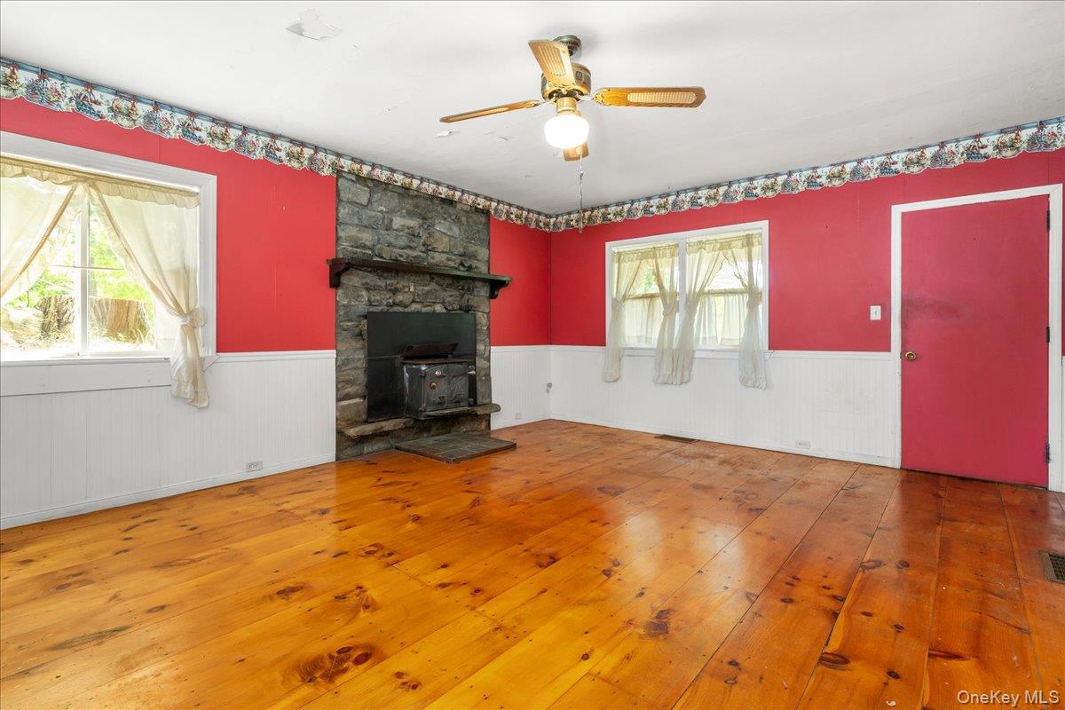 112 Onderdonk Road Property Photo 8