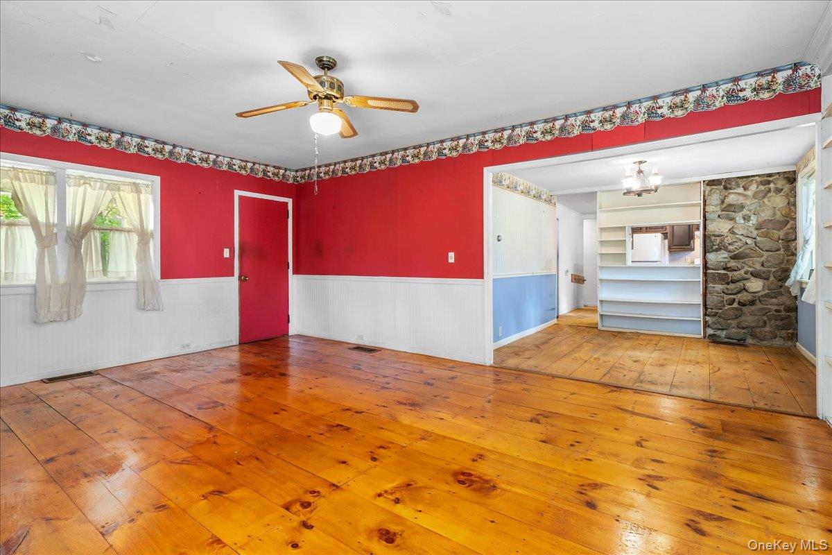 112 Onderdonk Road Property Photo 9